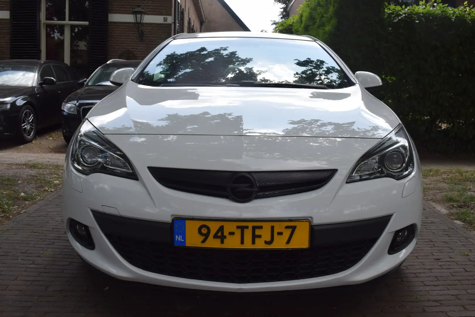 Opel Astra GTC 1.4 Turbo Sport N.Ketting 20 Inch LMV Wit - 2