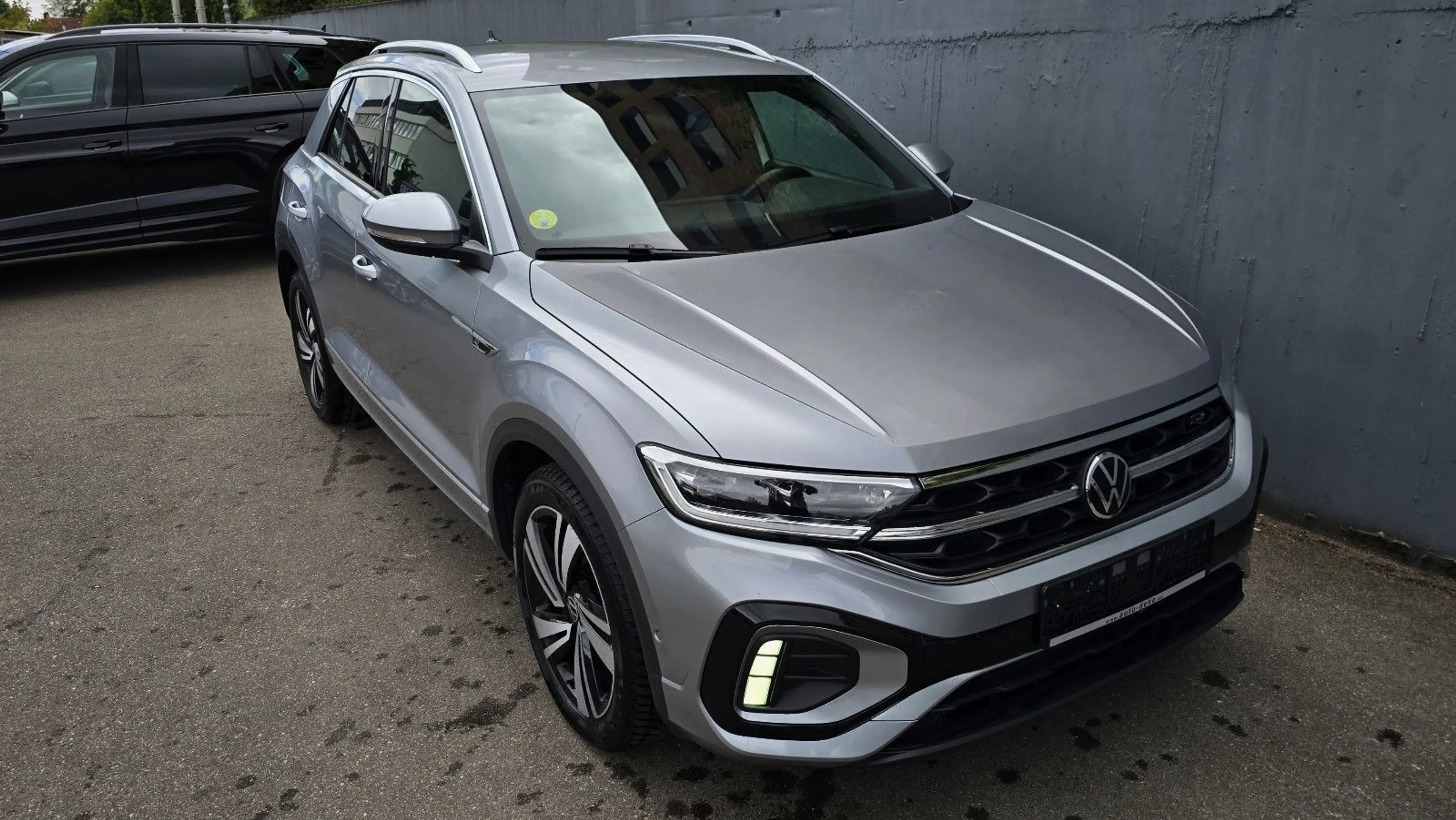 Volkswagen T-Roc 2.0 TDI DSG 3 x R-Line Virtual/ACC/K-less — photo 2