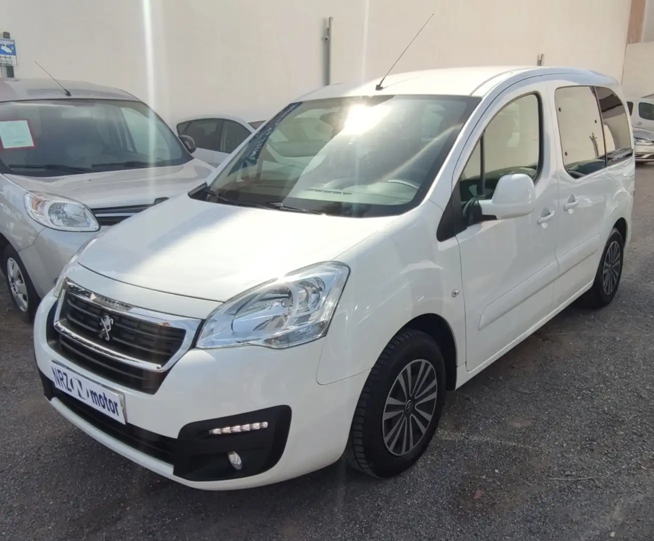 Peugeot Partner Tepee 1.6BlueHDI Active 100 Wit - 1