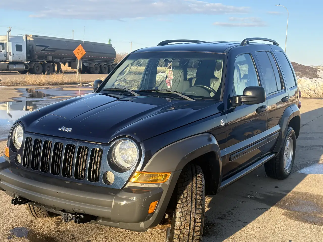 Jeep Liberty снимка Jeep Liberty