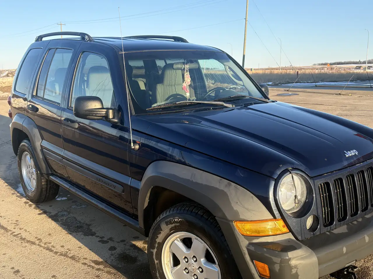 Jeep Liberty снимка Jeep Liberty