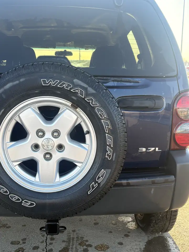 Jeep Liberty снимка Jeep Liberty