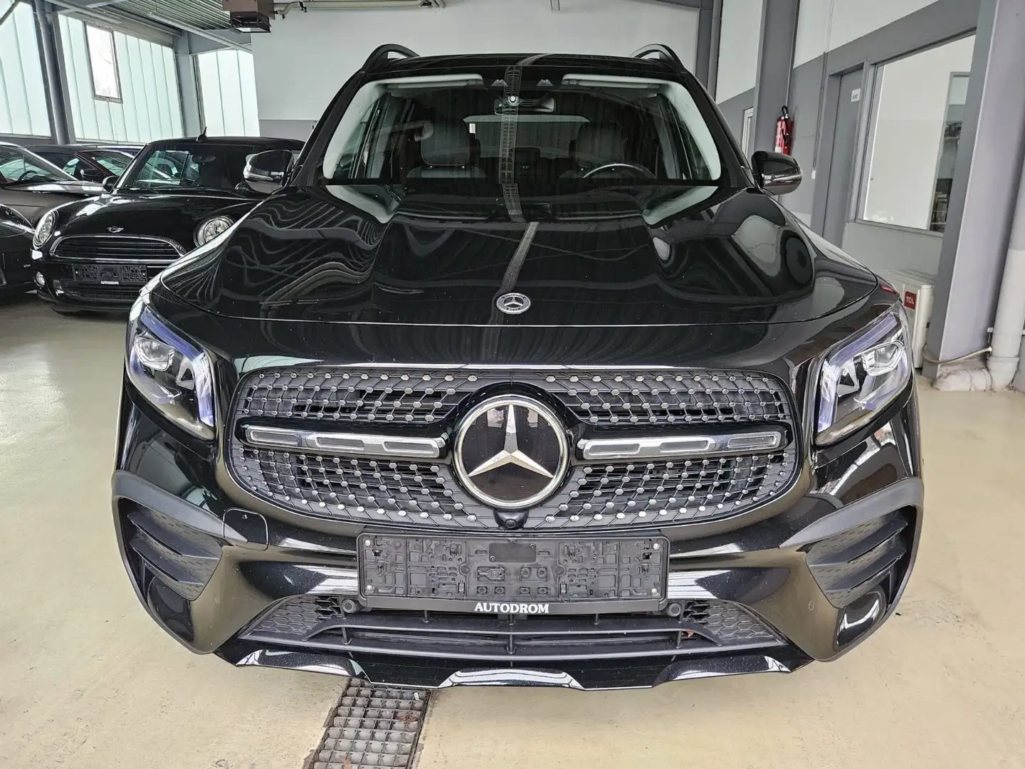 Mercedes-Benz GLB 220 d AMG-Line+Ambiente+AHK+Night-Paket Schwarz - 2