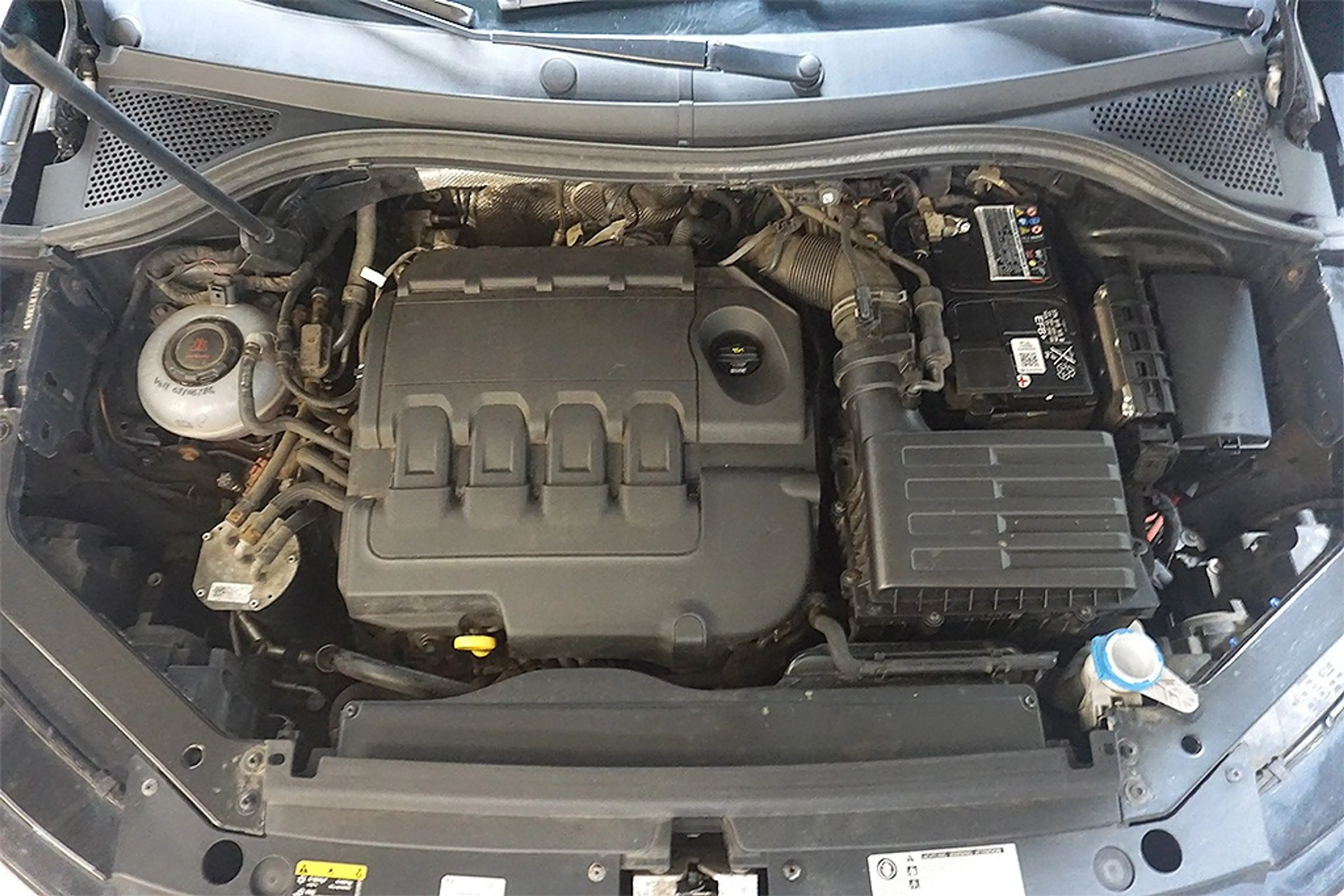 Volkswagen Tiguan 2.0TDI DSG Comfortline 4M AHK SHZ — photo 13