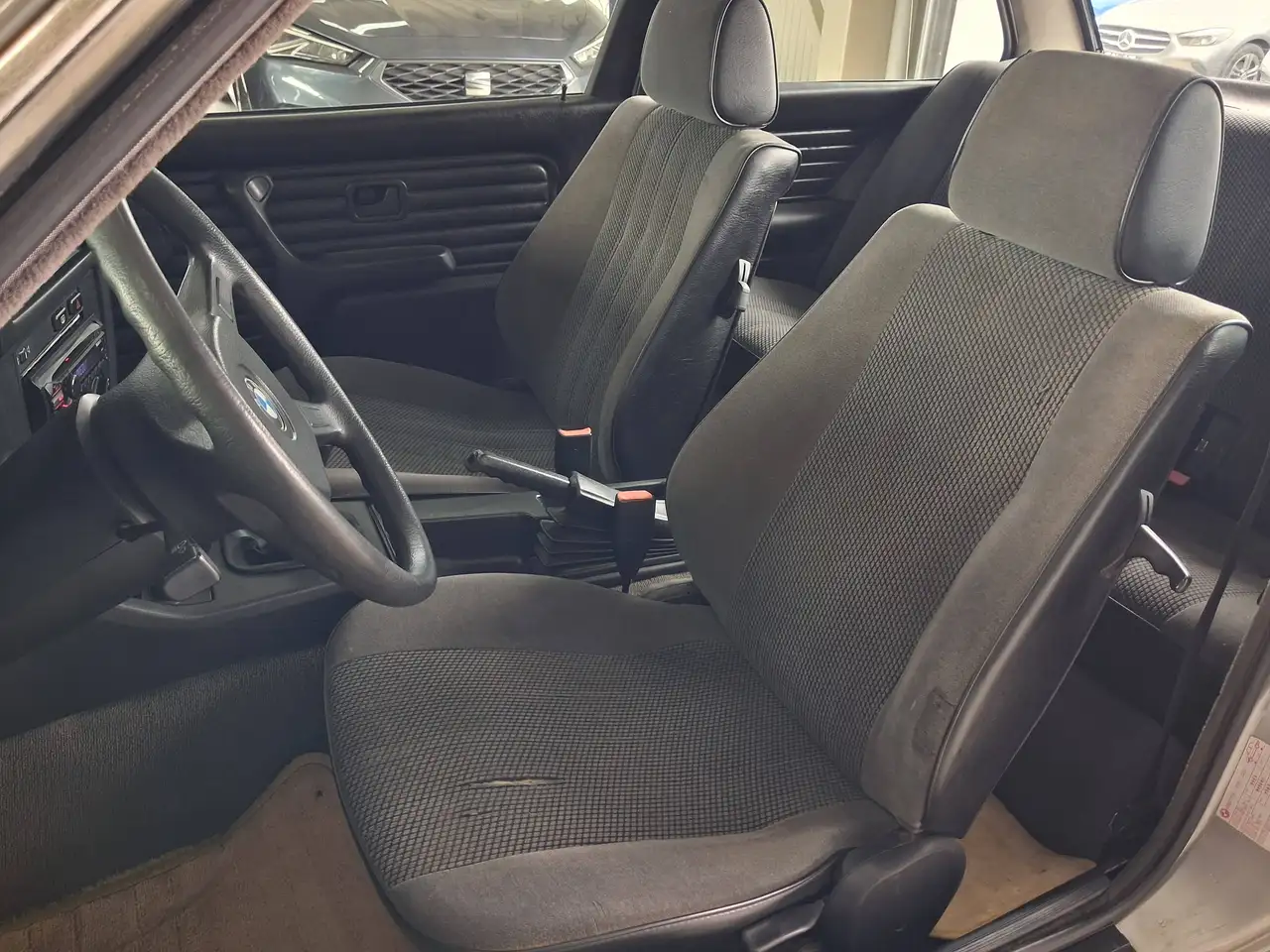 BMW 316i / COUPE / 38.000 KMS / OLTIMER A SAISIR /, foto 9