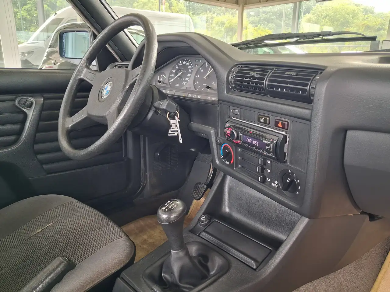 BMW 316i / COUPE / 38.000 KMS / OLTIMER A SAISIR /, foto 8