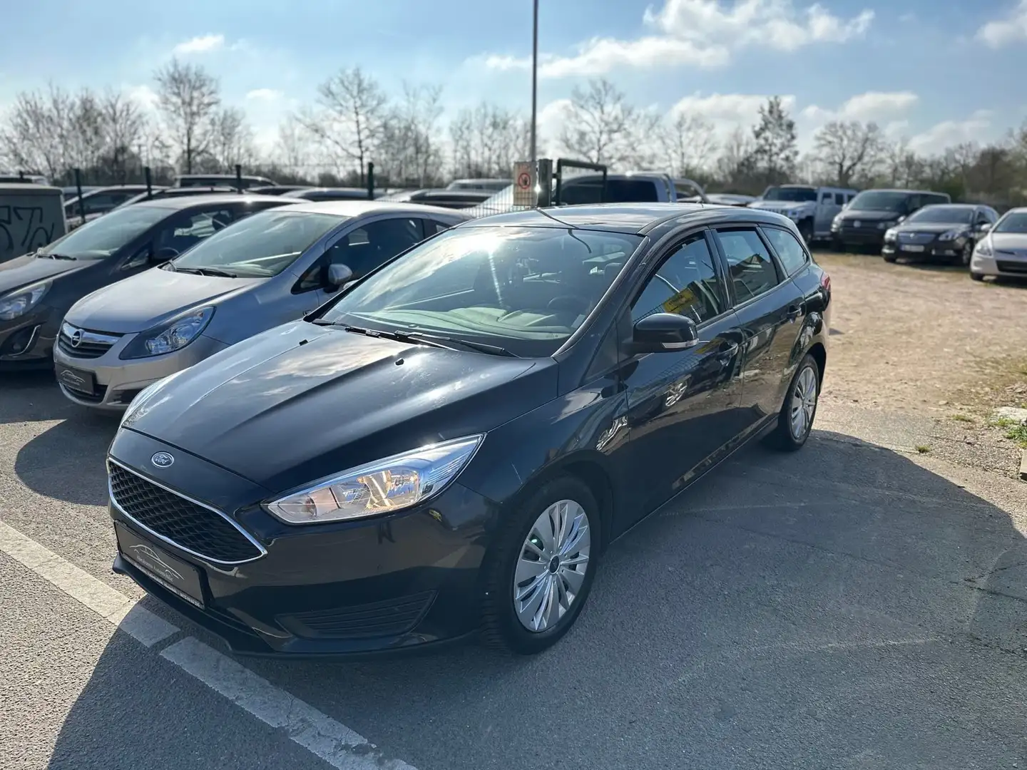 Ford Focus Turnier Trend Zahnriemen&TÜV&Service NEU Schwarz - 1