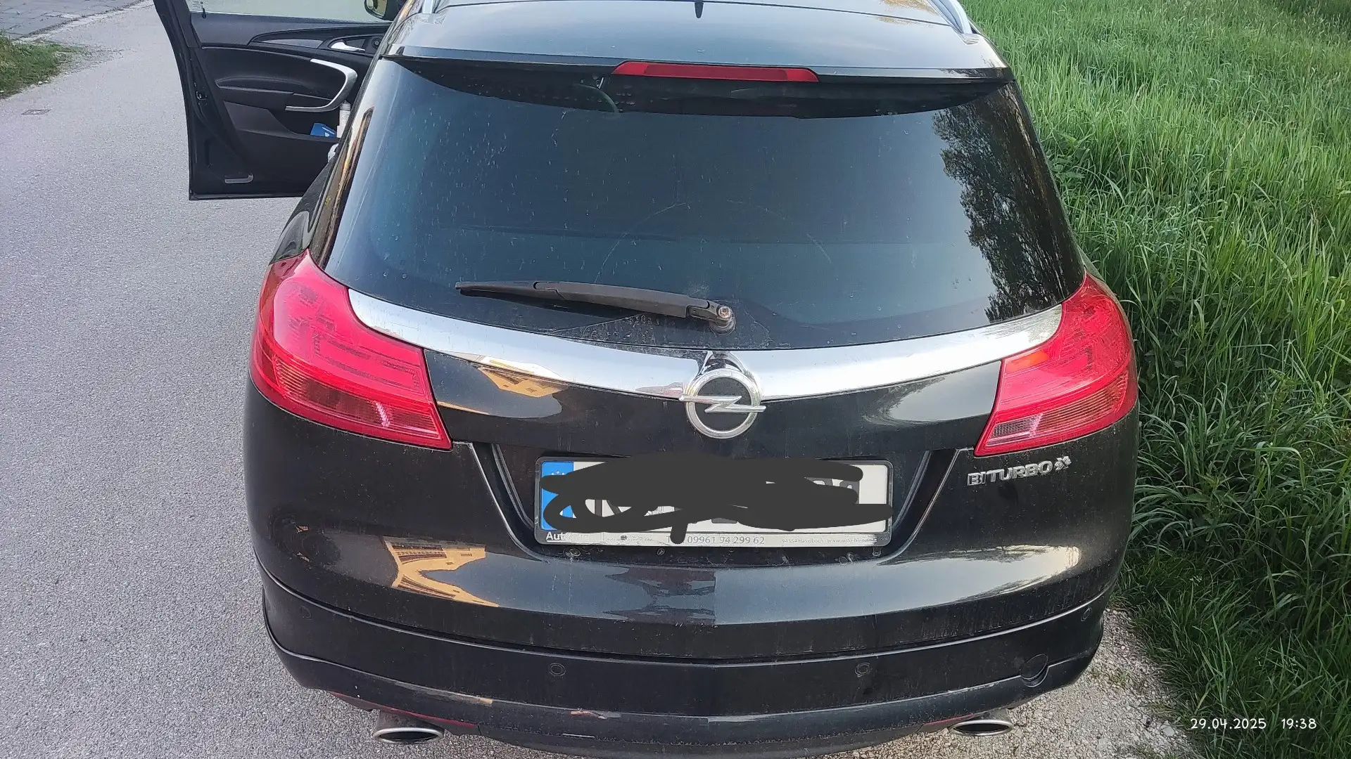 Opel Insignia 2.0 CDTI Sports Tourer 4x4 Biturbo Aut. Sport Noir - 1