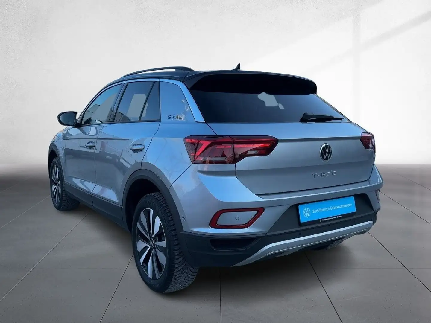 Volkswagen T-Roc GOAL 1.5 TSI DSG LED AHK NAV APP TRAVEL Silber - 2