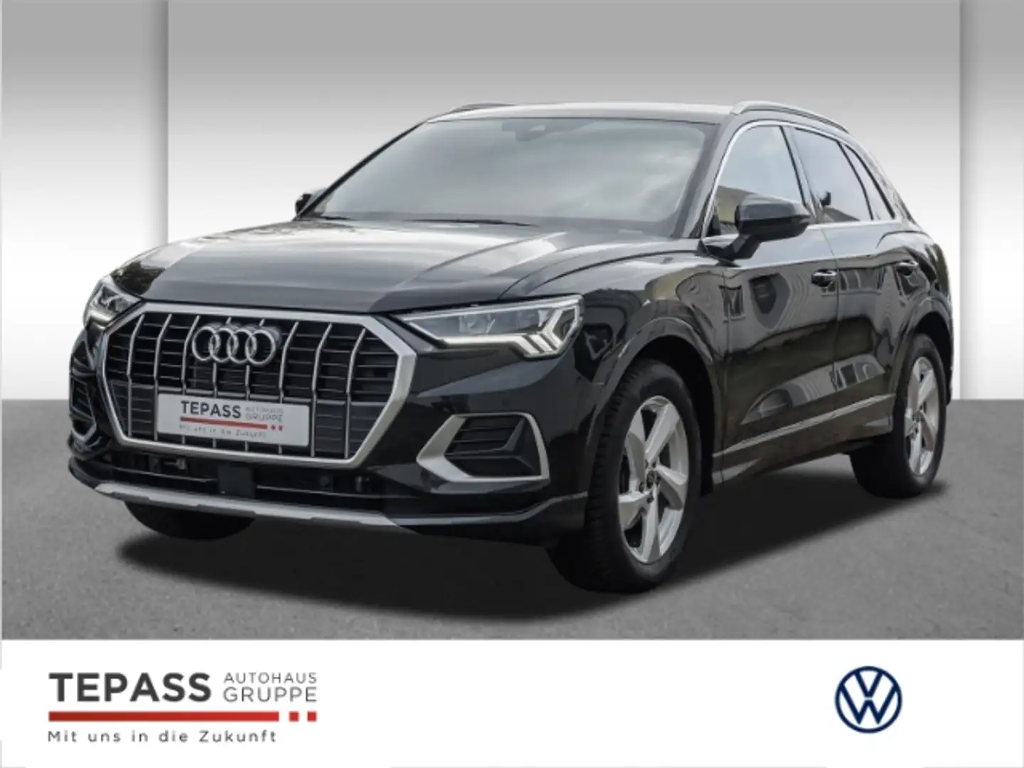 Audi Q3 35 TFSI Stronic advanced ALLSEASON SOUNDSYSTEM Černá - 1