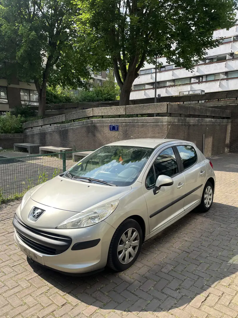 Peugeot 207 1.4i 16v Urban - 2