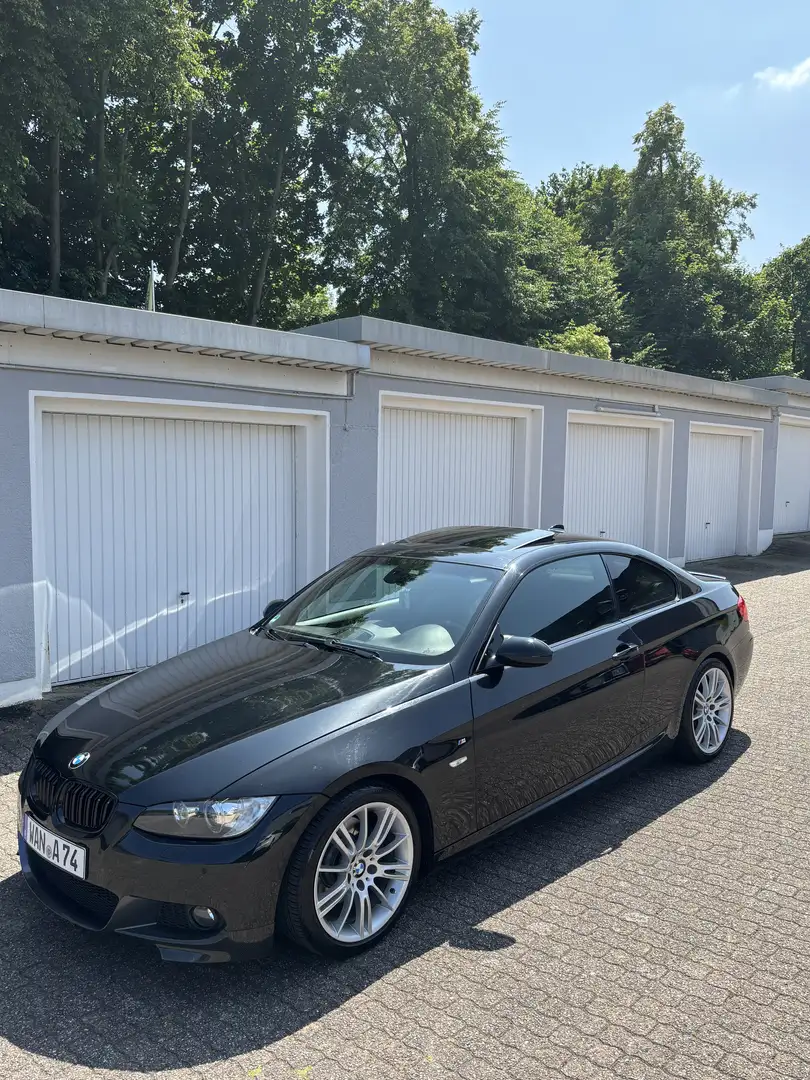 BMW 325 BMW e92 325i M-Paket Noir - 2