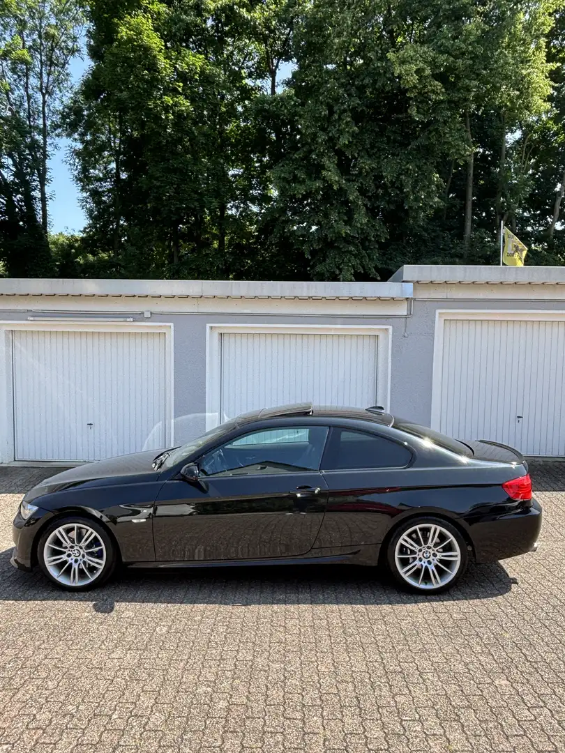 BMW 325 BMW e92 325i M-Paket Noir - 1