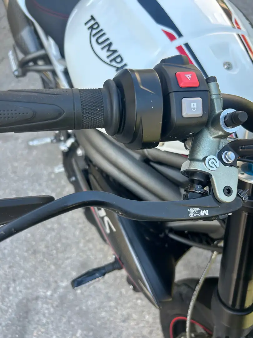 Triumph Speed Triple 1050 RS Alb - 2