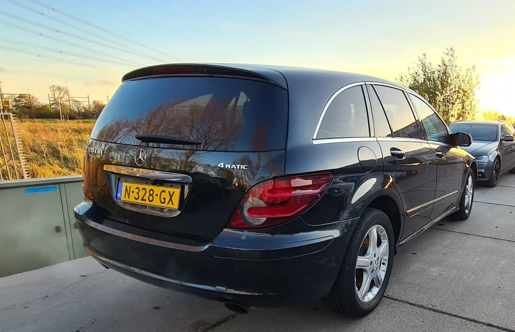 Mercedes-Benz ML 320 4-Matic Zwart - 2
