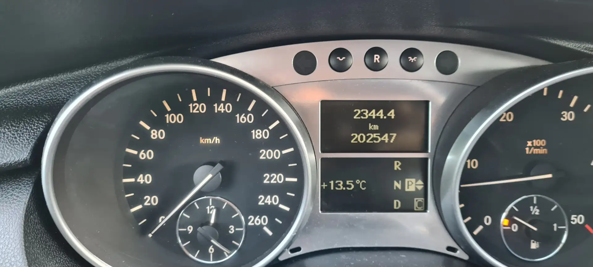 Mercedes-Benz ML 320 4-Matic Zwart - 1