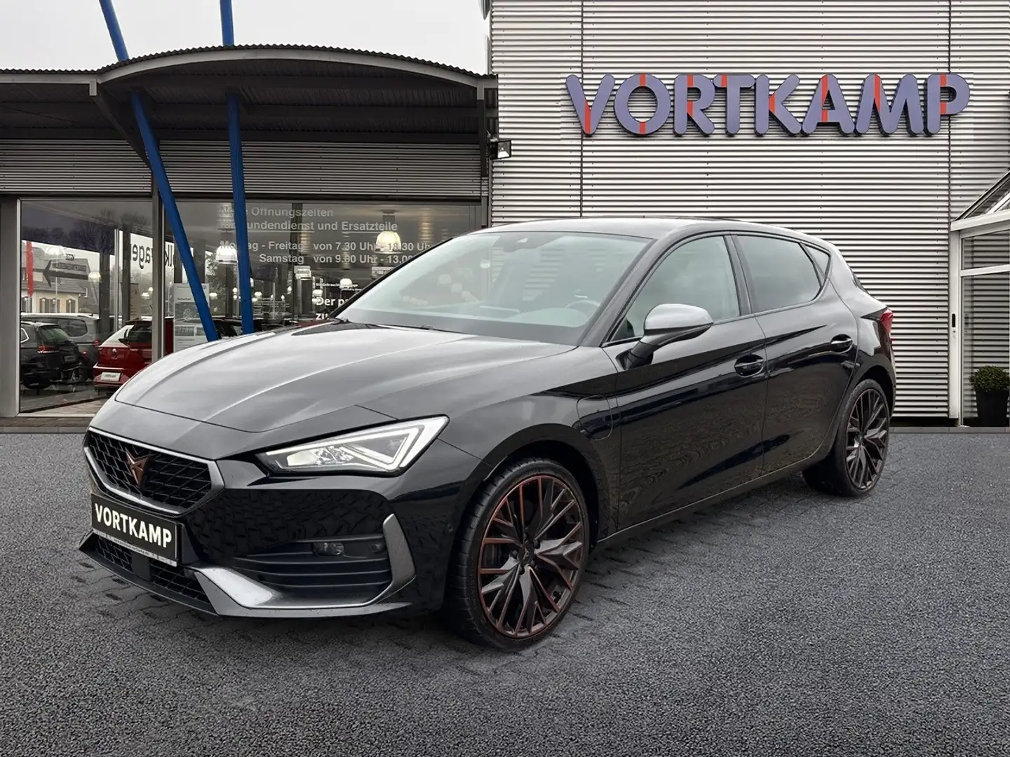 CUPRA Leon e-Hybrid Kamera/Memory/FullLink Чорний - 2
