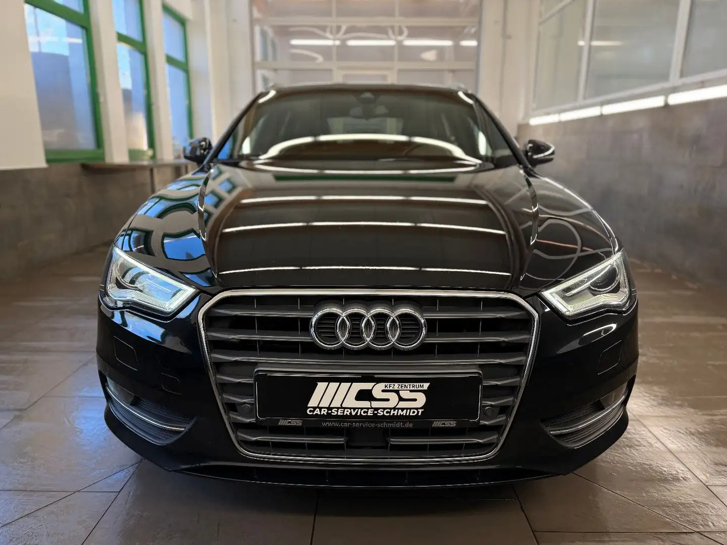 Audi A3 Sportback Navi Xenon Leder ACC Spur+Totassist Noir - 2