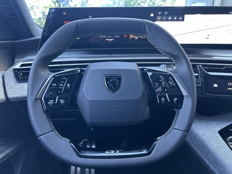 Peugeot 5008 GT Exclusive Hybrid 145 e-DSC6 — photo 9