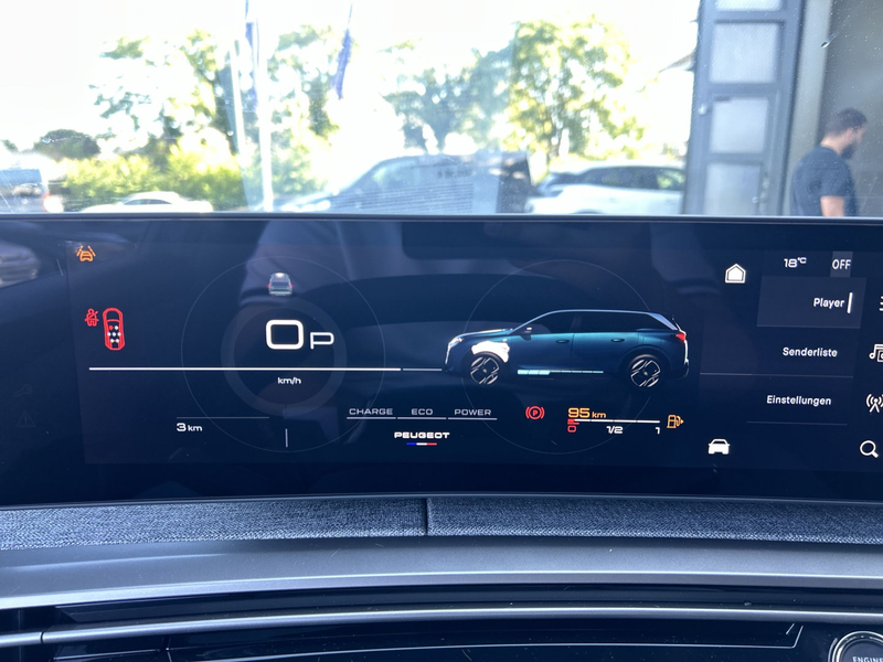 Peugeot 5008 GT Exclusive Hybrid 145 e-DSC6 — photo 10