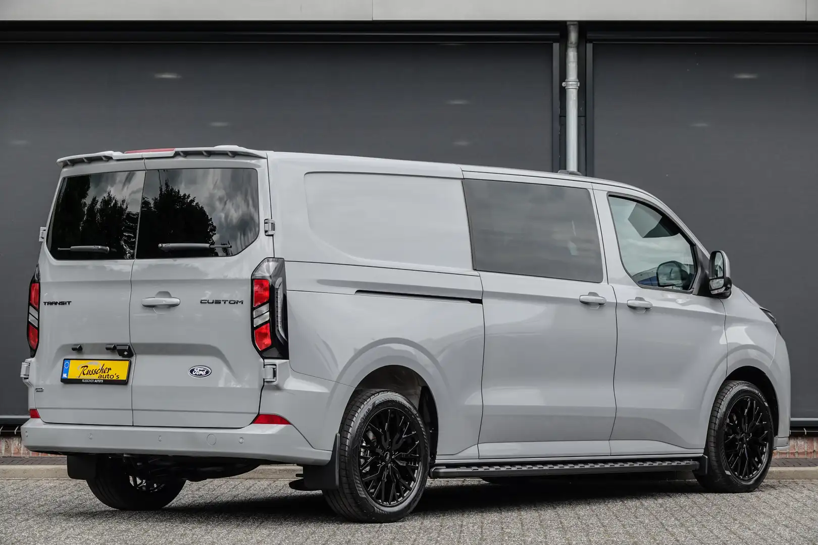 Ford Transit Custom L2H1 Dubbel Cabine 2.5PHEV 233Pk Aut. | Limited | Grijs - 2