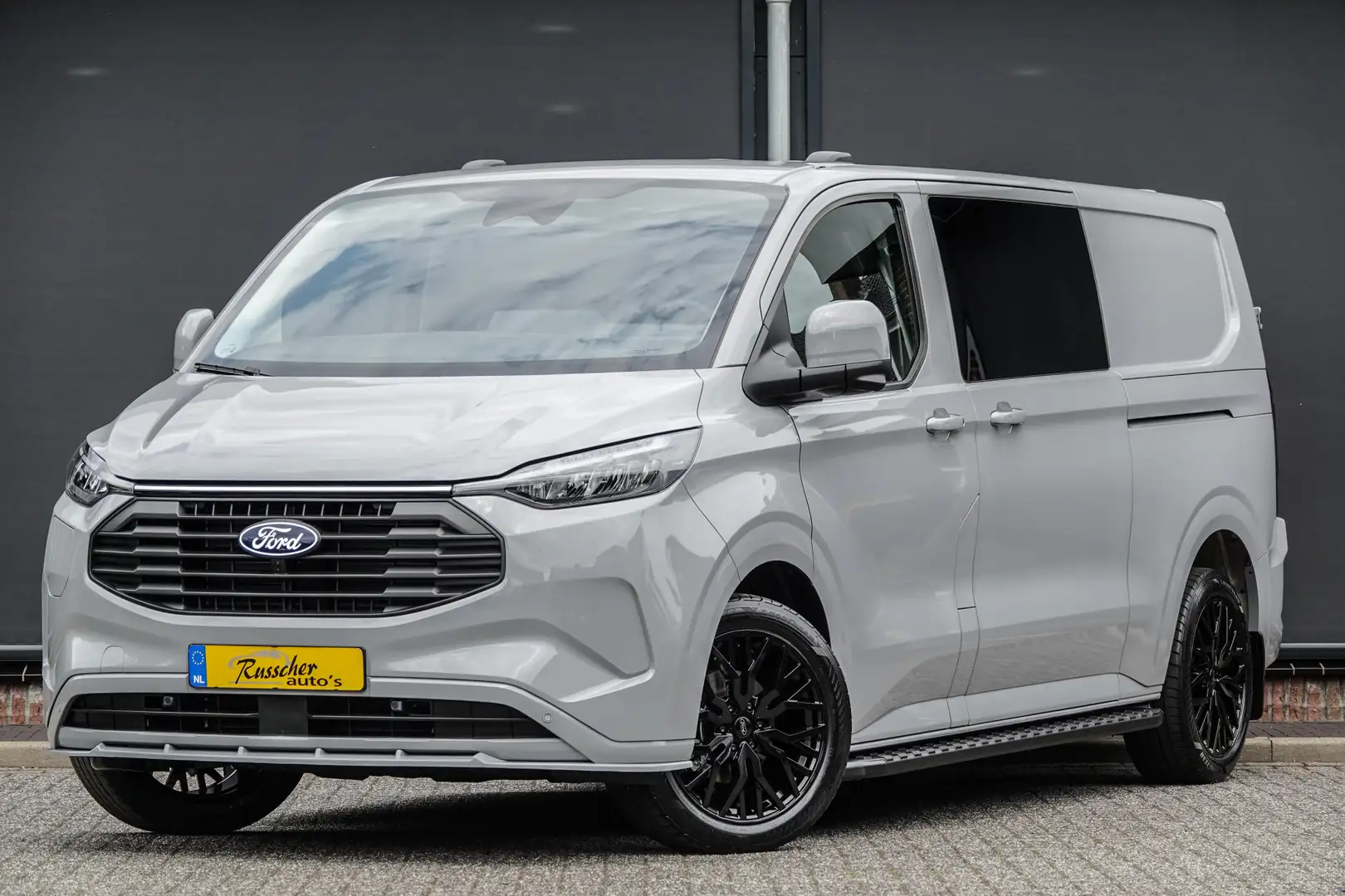 Ford Transit Custom L2H1 Dubbel Cabine 2.5PHEV 233Pk Aut. | Limited | Grijs - 1