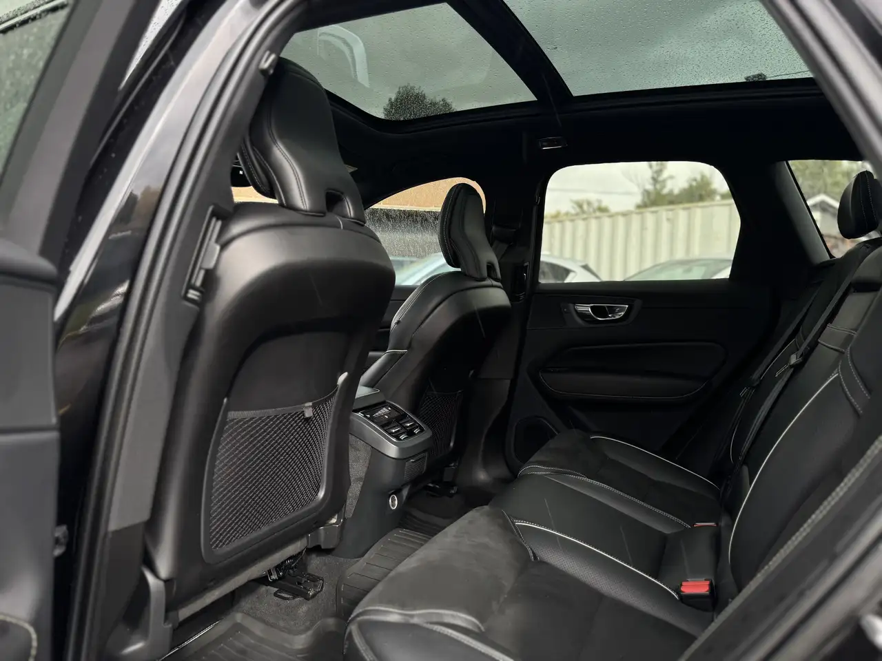 Volvo XC60 снимка Volvo XC60
