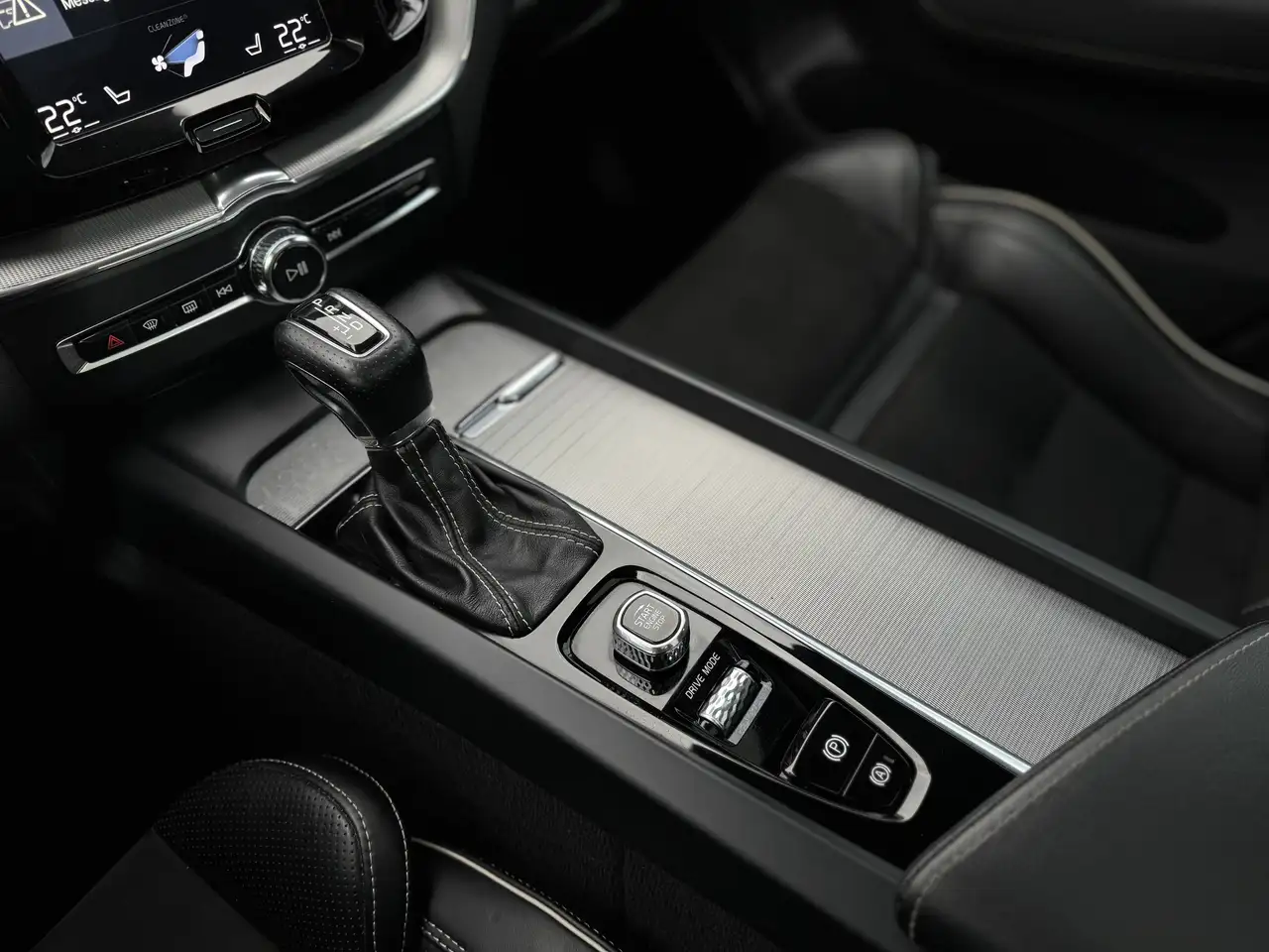 Volvo XC60 снимка Volvo XC60