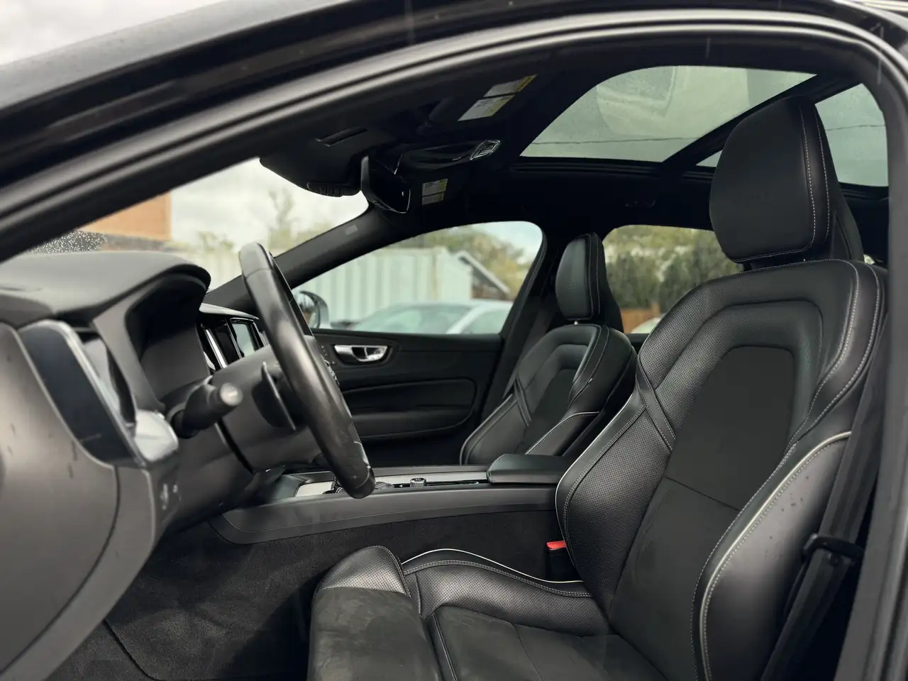 Volvo XC60 снимка Volvo XC60