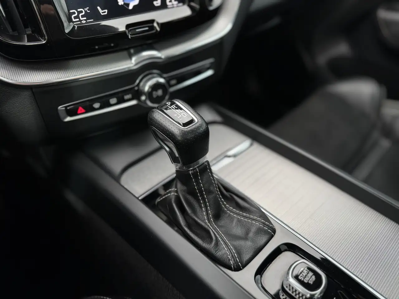Volvo XC60 снимка Volvo XC60