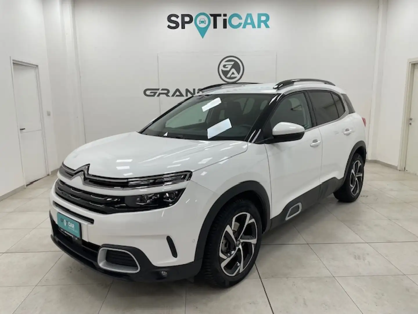 Citroen C5 C5 Aircross 1.6 hybrid Shine 225 e-eat8 Fehér - 1