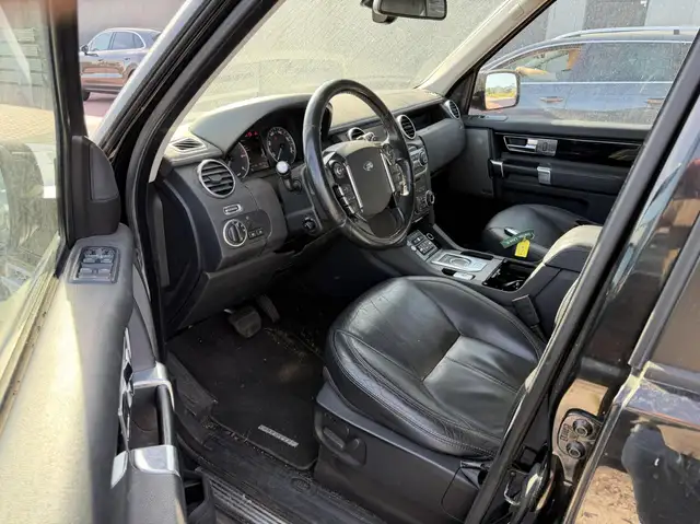 Land Rover Discovery view 6