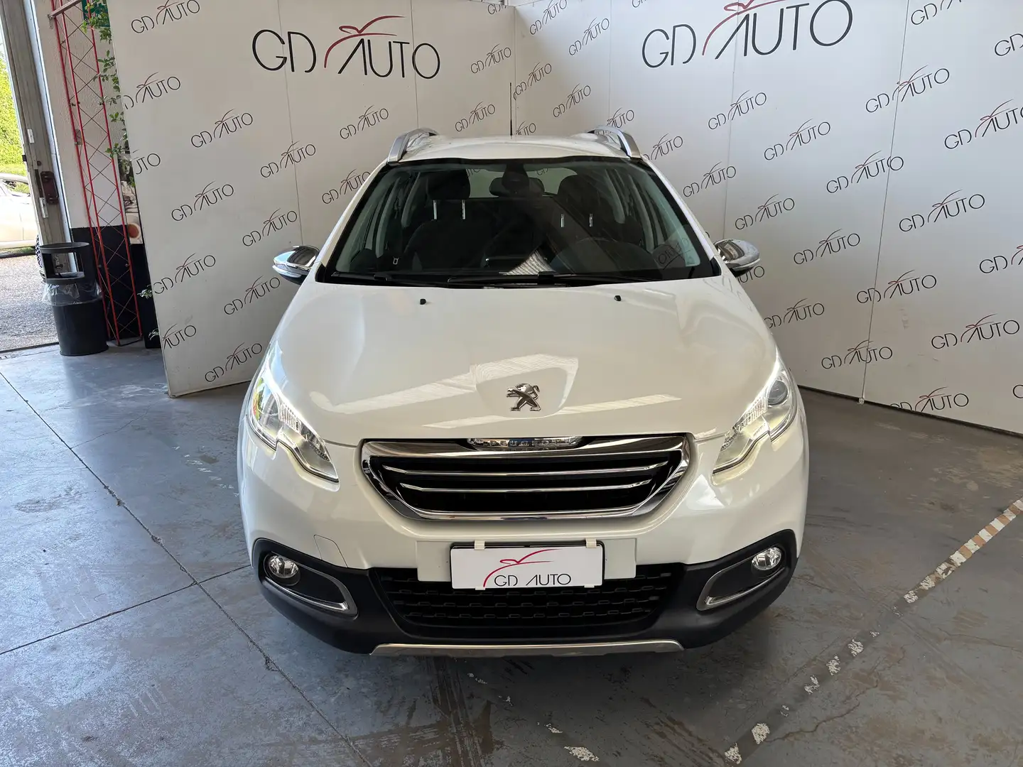 Peugeot 2008 2008 1.6 e-hdi 8v Allure s Wit - 2