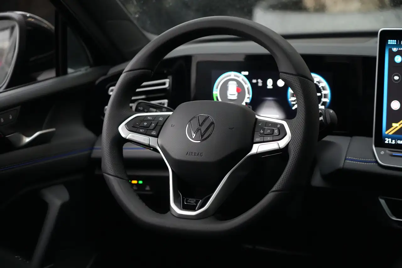 Volkswagen Tiguan 1.5 eHybrid R-Line 272PK Pano Trekhaak 360, миниатюра 5