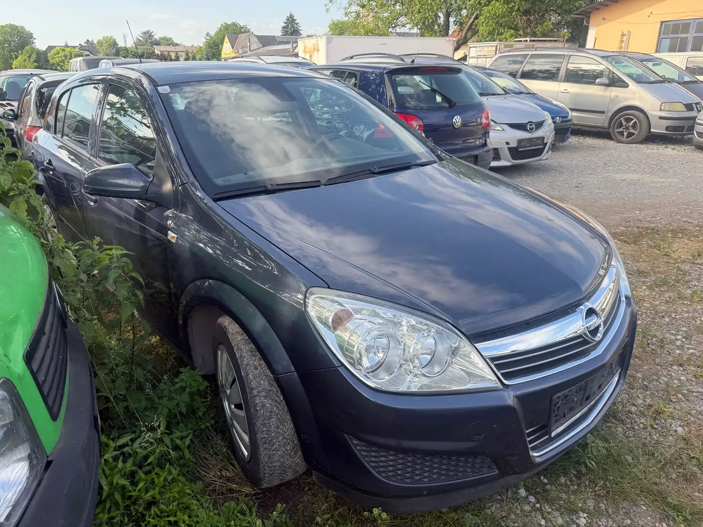 Opel Astra 1,4 Cosmo Klima euro 4 Schwarz - 2