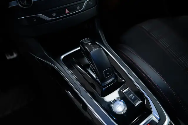 Peugeot 308 view 10