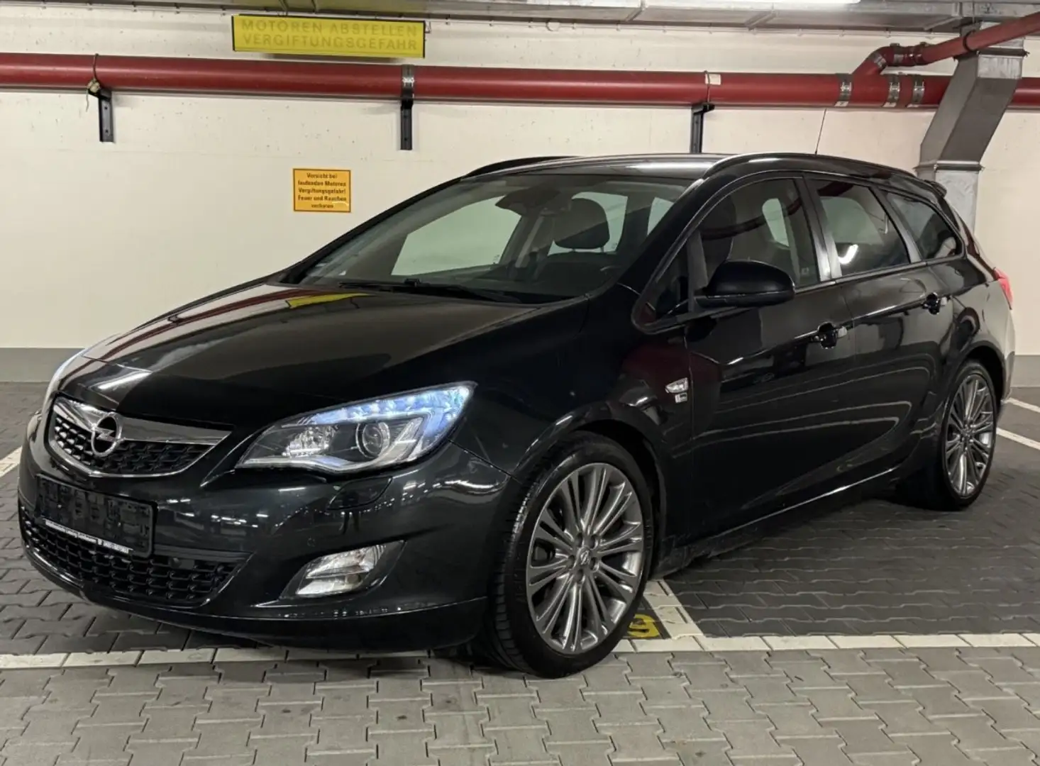 Opel Astra 1.4 Turbo 150 Jahre - 1