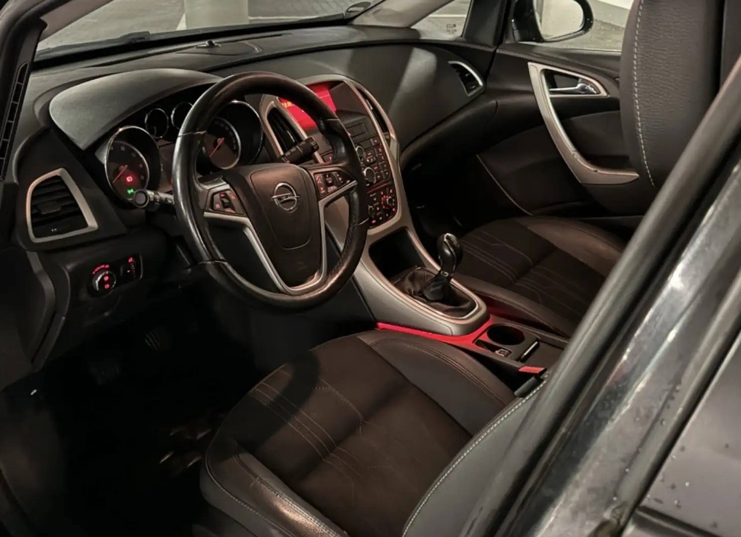 Opel Astra 1.4 Turbo 150 Jahre - 2