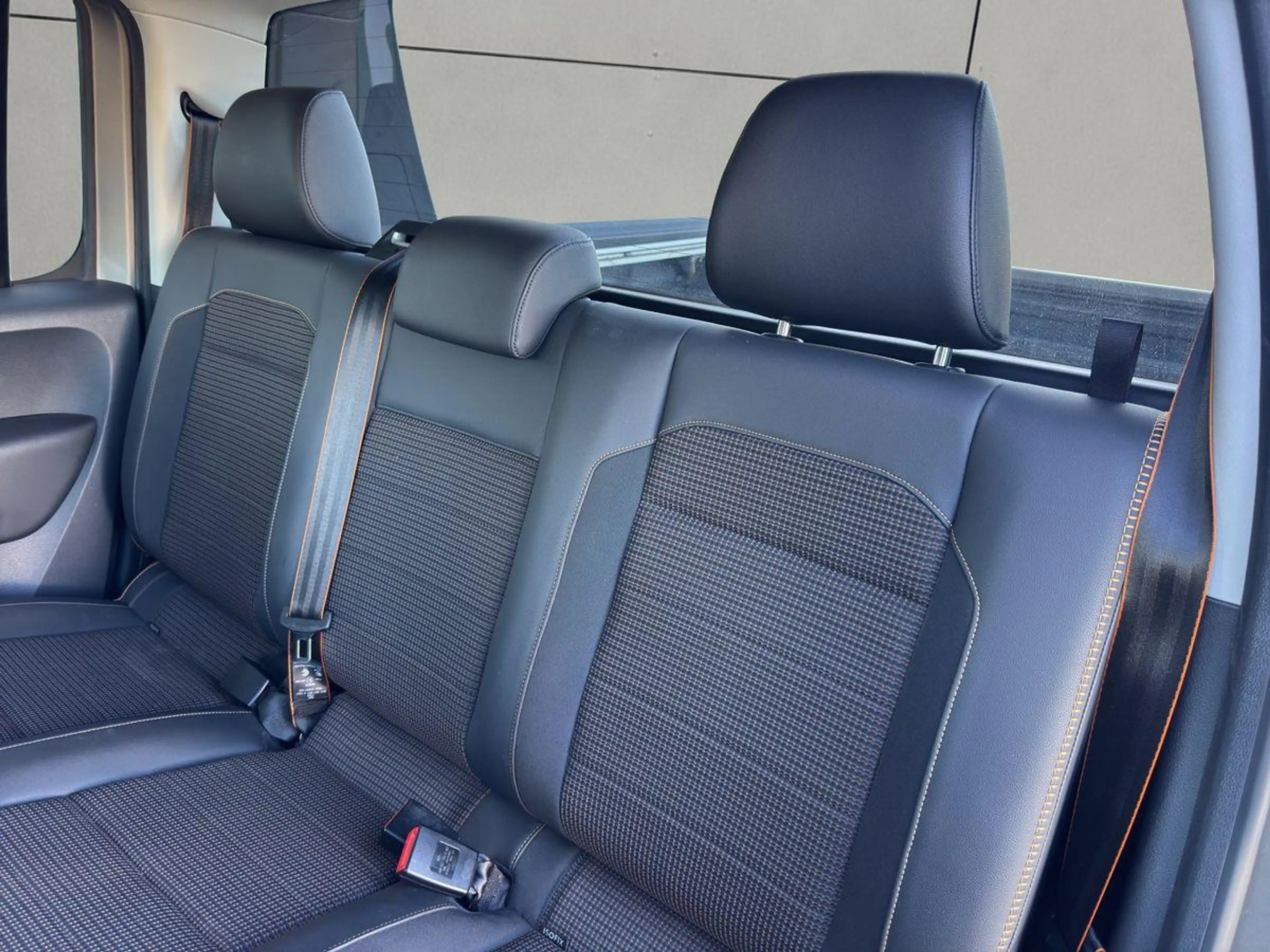 Volkswagen Amarok 3.0 V6 TDI Canyon 4M DoubleCab  3.5t Navi — photo 14