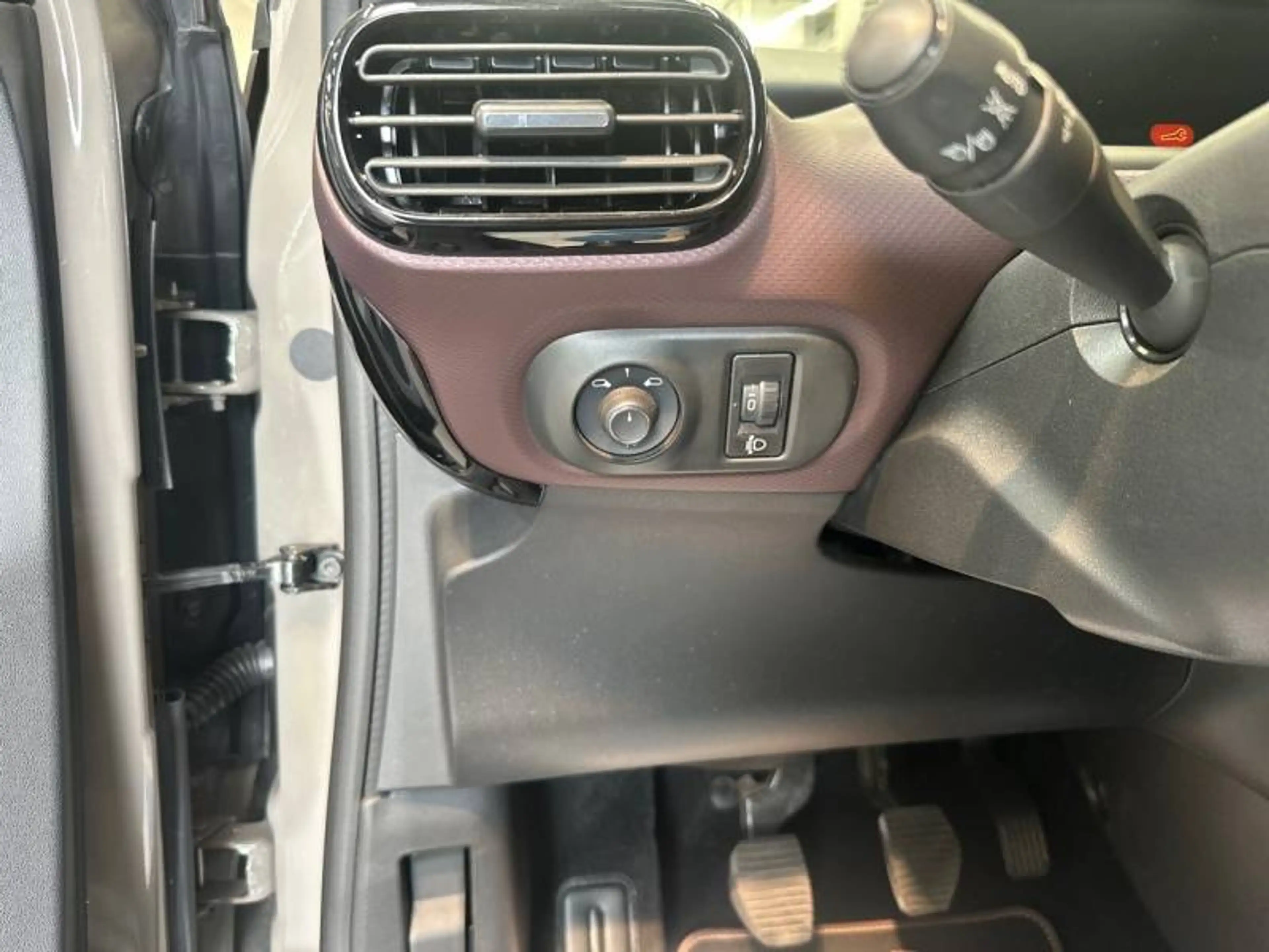 Citroen C4 Cactus 1 1.2 PureTech 110 S&S MAN6 Shine — photo 13