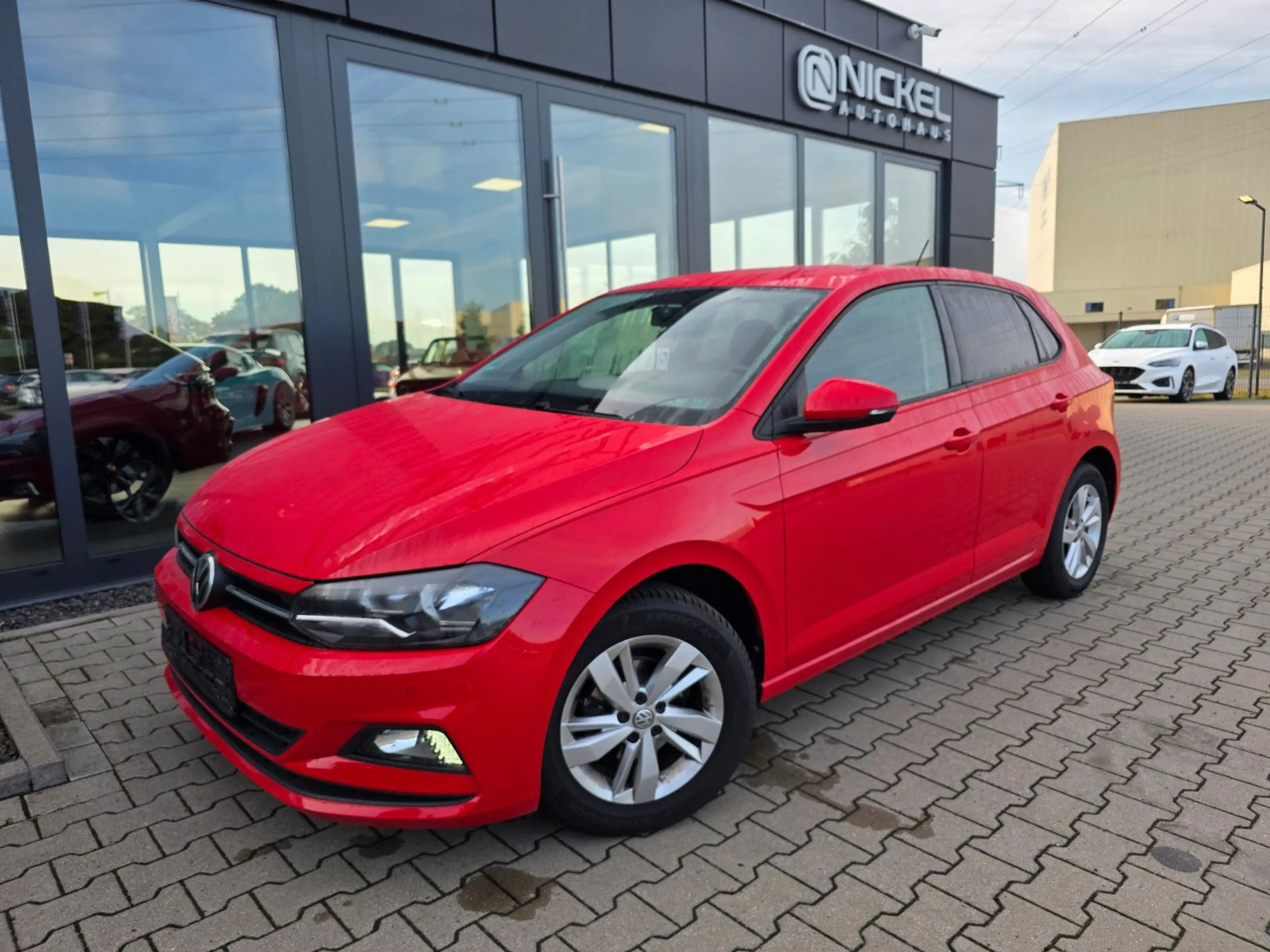Volkswagen Polo VI Comfortline*Acc*AppCon.*PDC*Alu* — photo 2