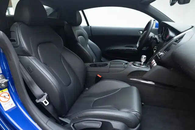 Audi R8 view 19