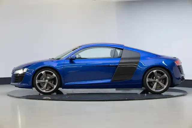 Audi R8 view 27