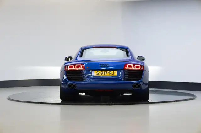 Audi R8 view 28