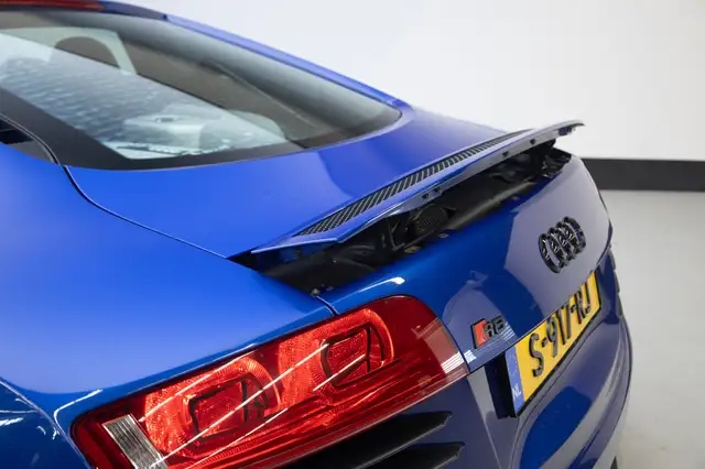 Audi R8 view 21