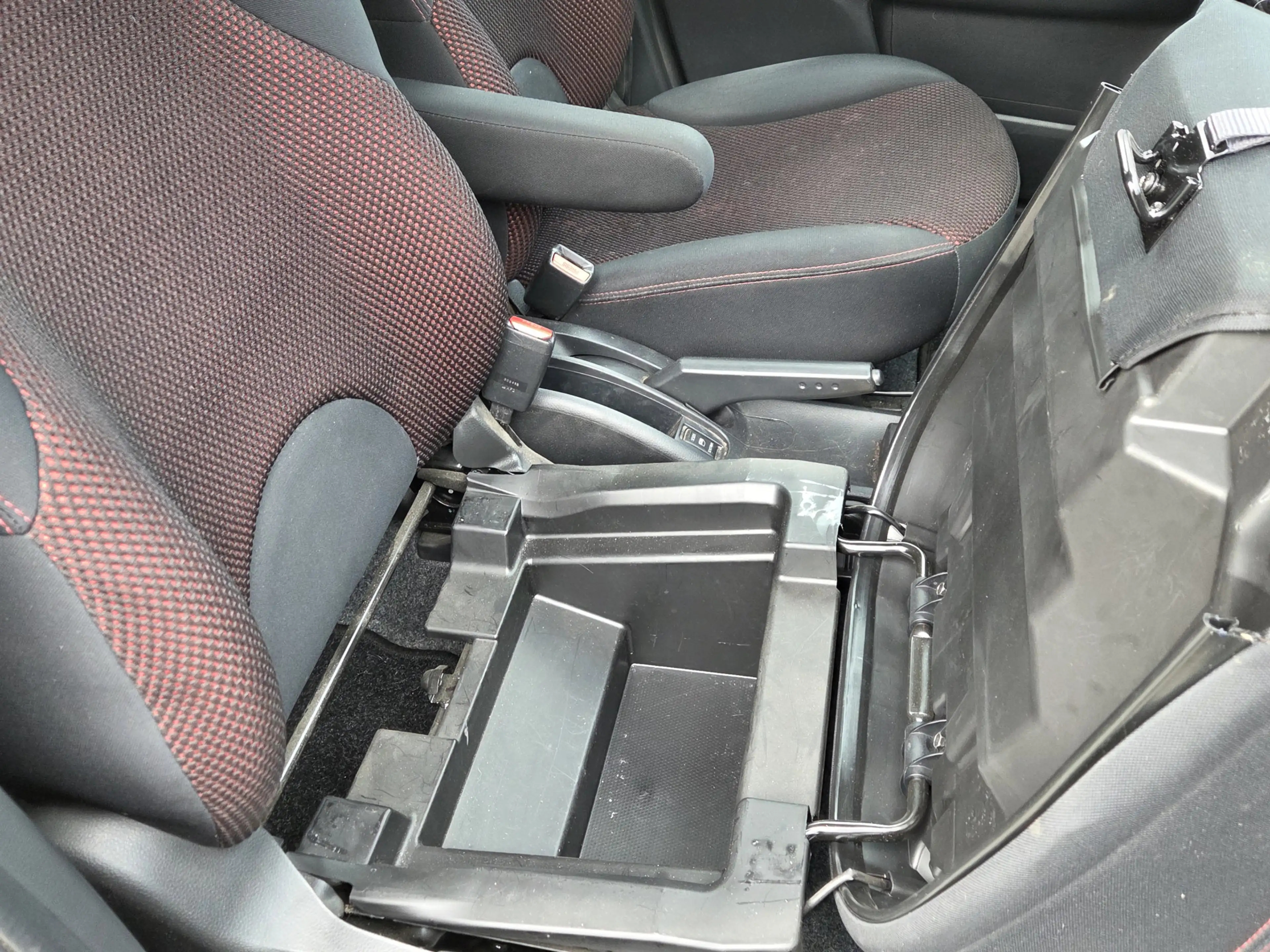 Nissan Note 1.6 Acenta uitvoering airco automaat hoge-instap ! — photo 21