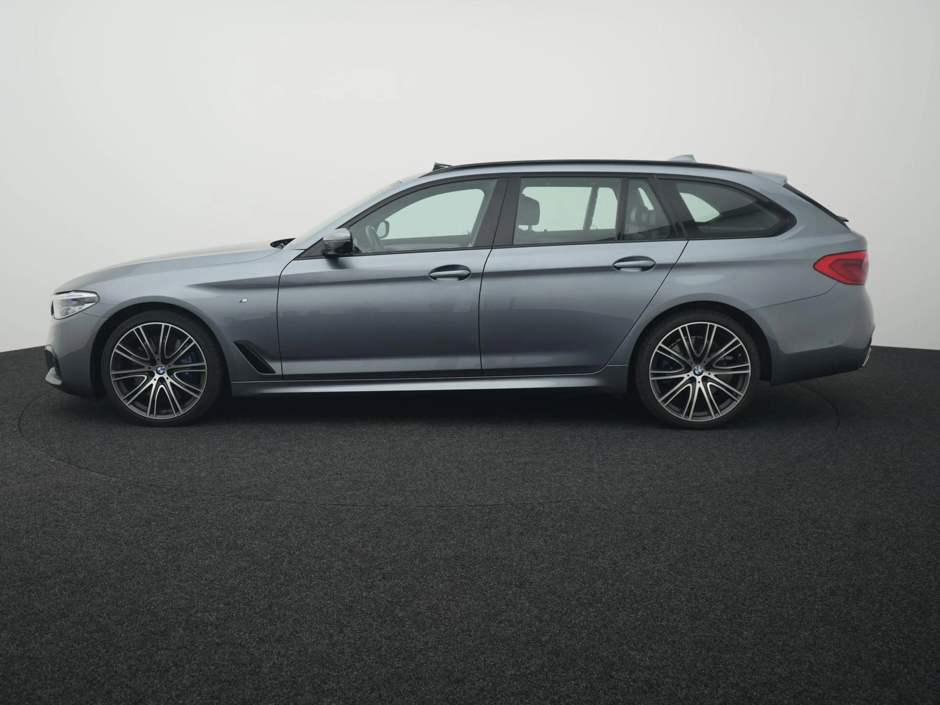 BMW 540 5-serie Touring 540i xDrive High Executive M-PAKKE — photo 4