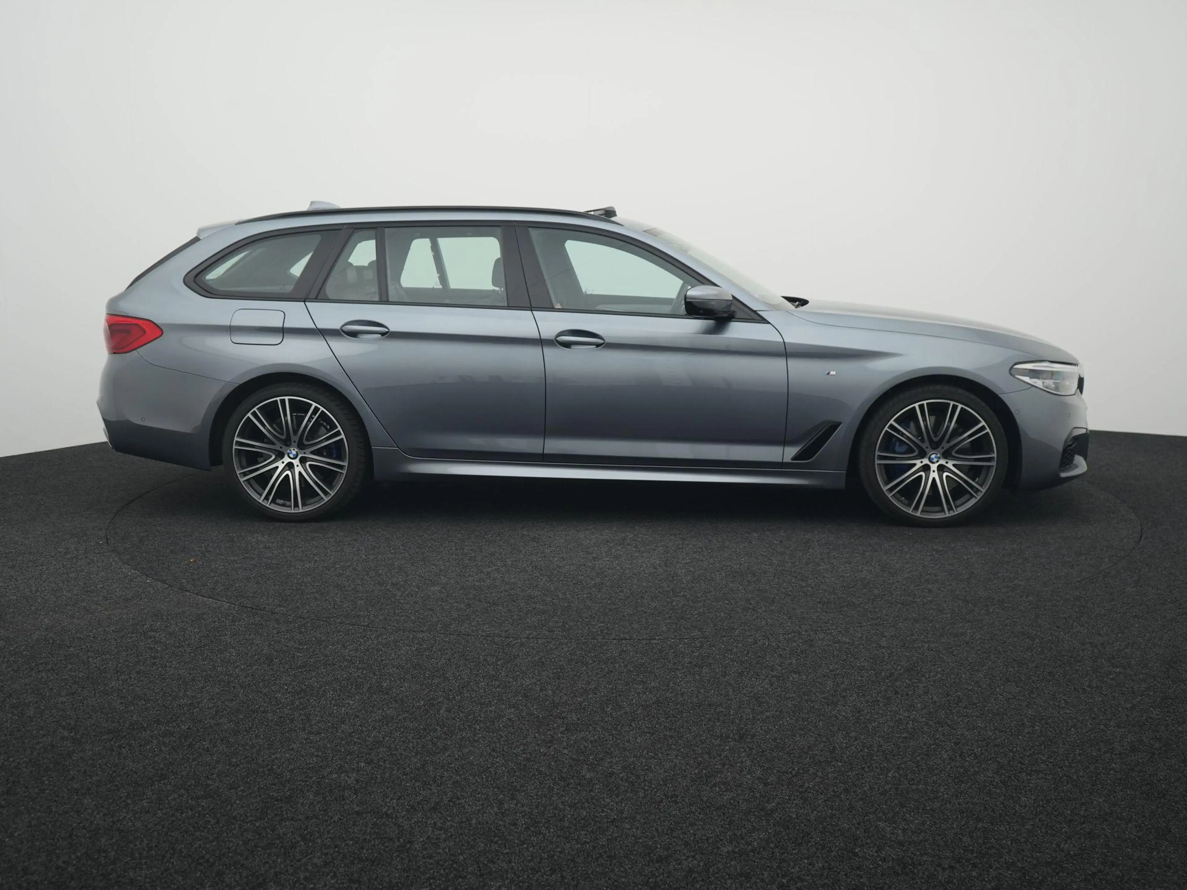 BMW 540 5-serie Touring 540i xDrive High Executive M-PAKKE — photo 6