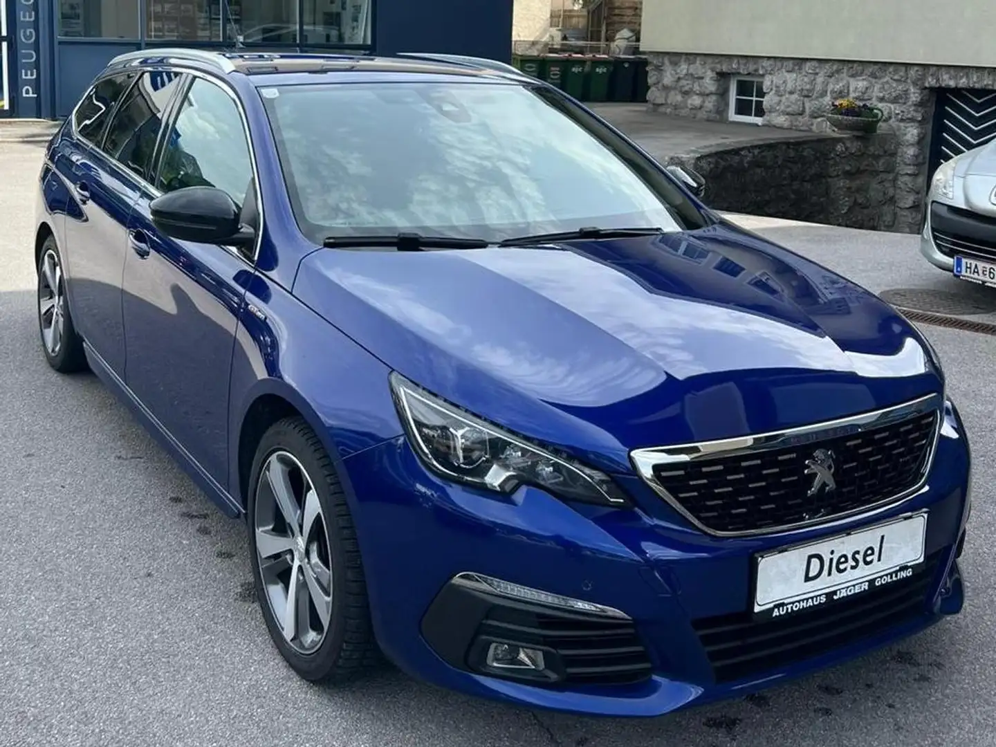 Peugeot 308 308 SW 1,5 BlueHDI 130 GT Line S Blau - 2