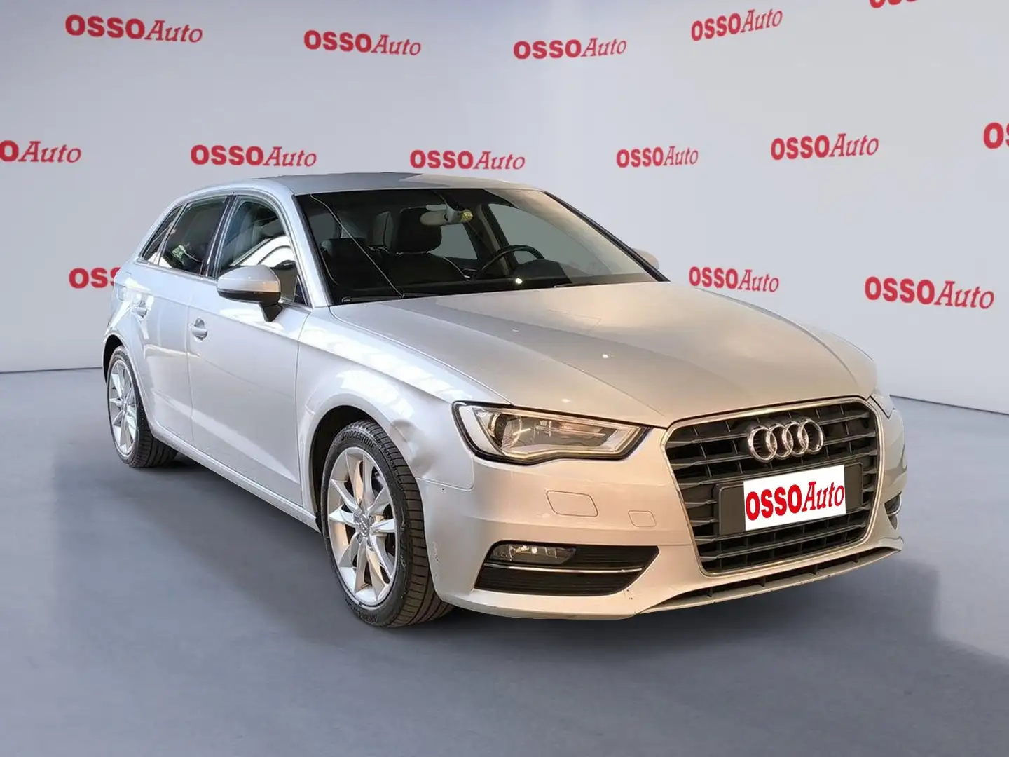 Audi A3 1.6 TDI 105 HP AMBIENTE COME STA E GIACE Argento - 2